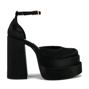 Steve Madden Charlize Platform 🖤